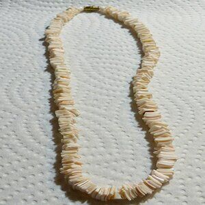 Vintage 17" Light Pink and White Angel Hair Flat Chip Coral